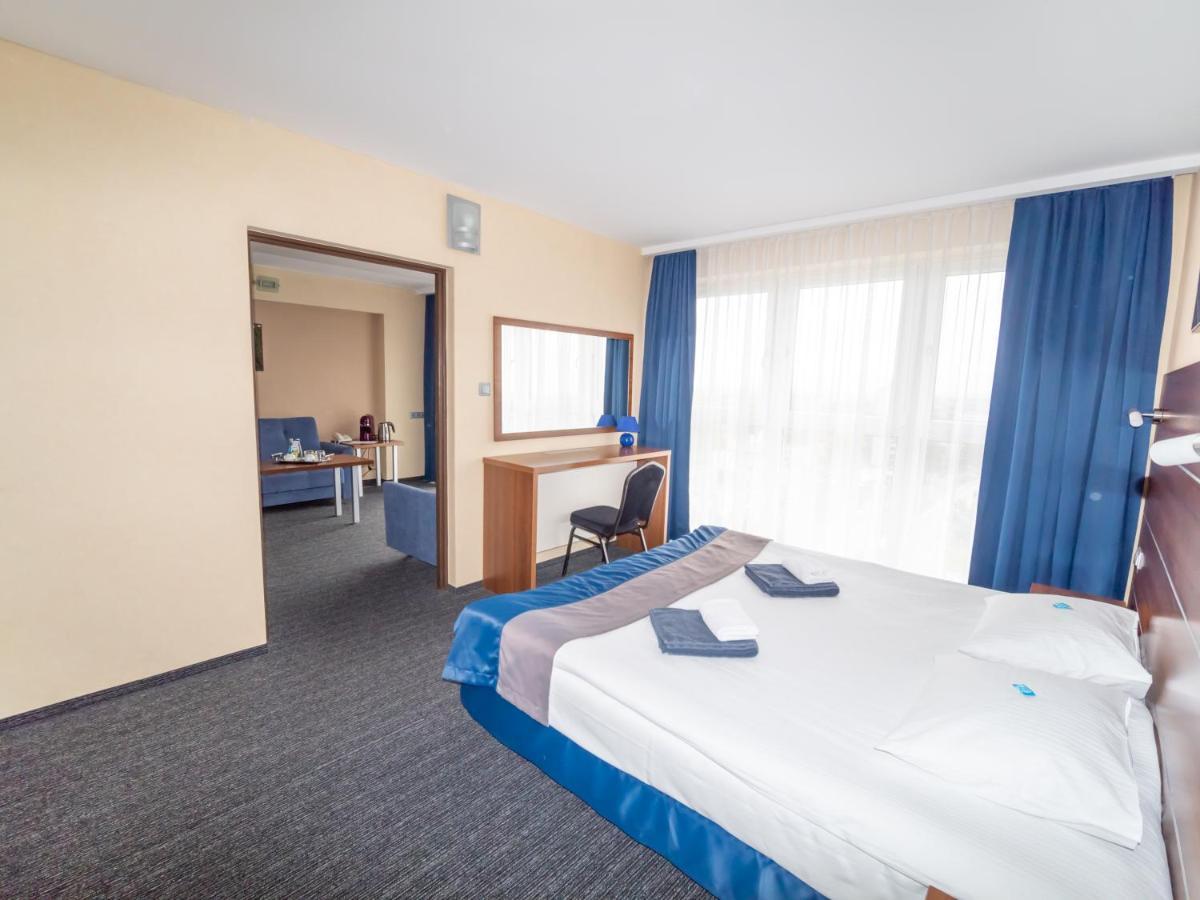 Hotel ティヒ エクステリア 写真